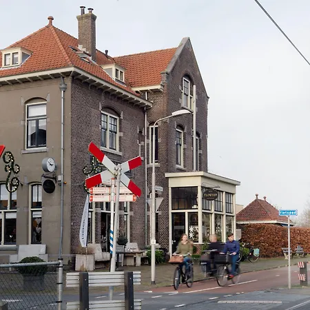 Hotel Station 4*