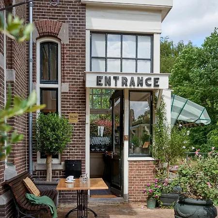 Station Hotel